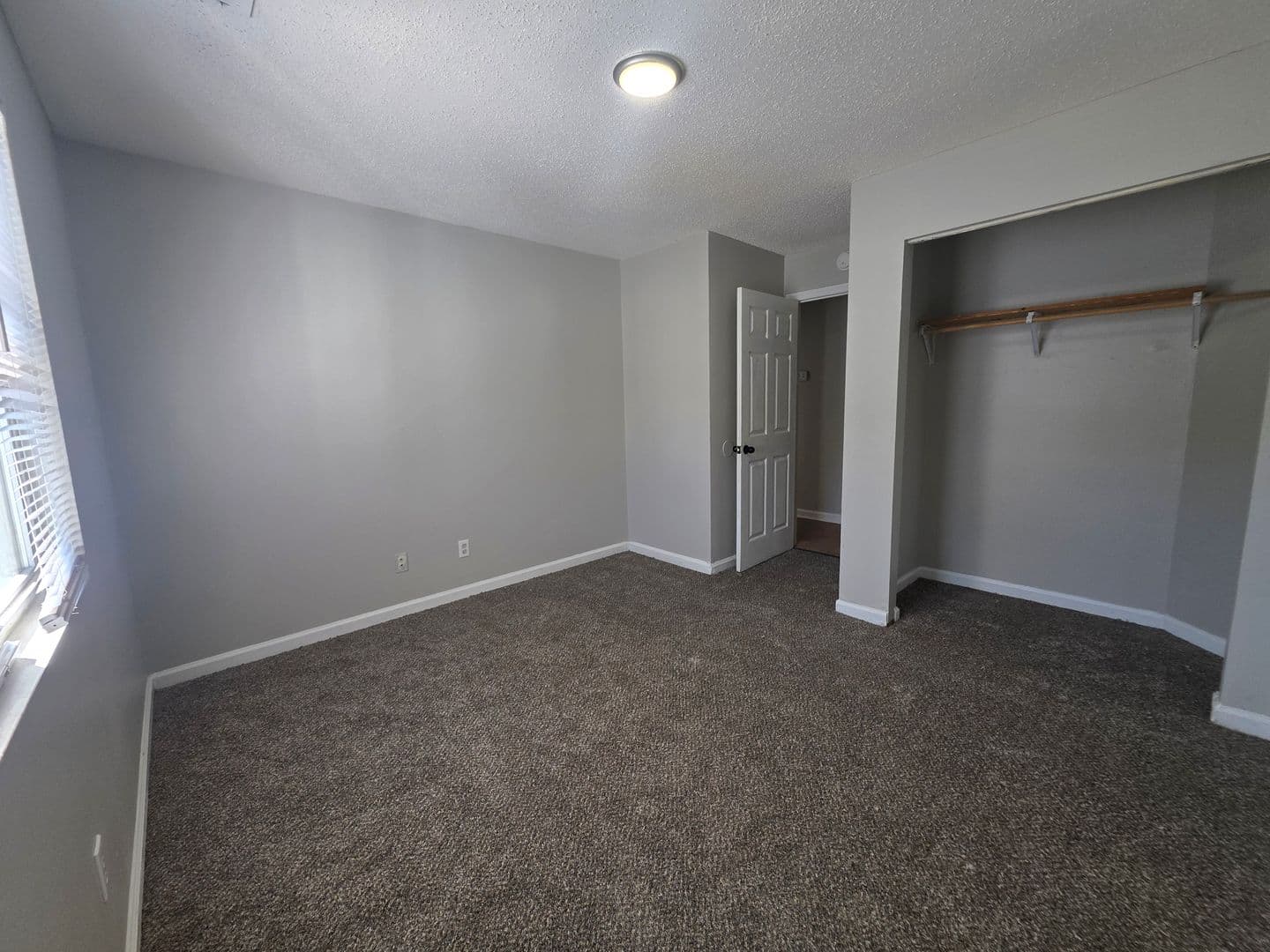 McMinnville Apartment: 227 Vinewood Rd