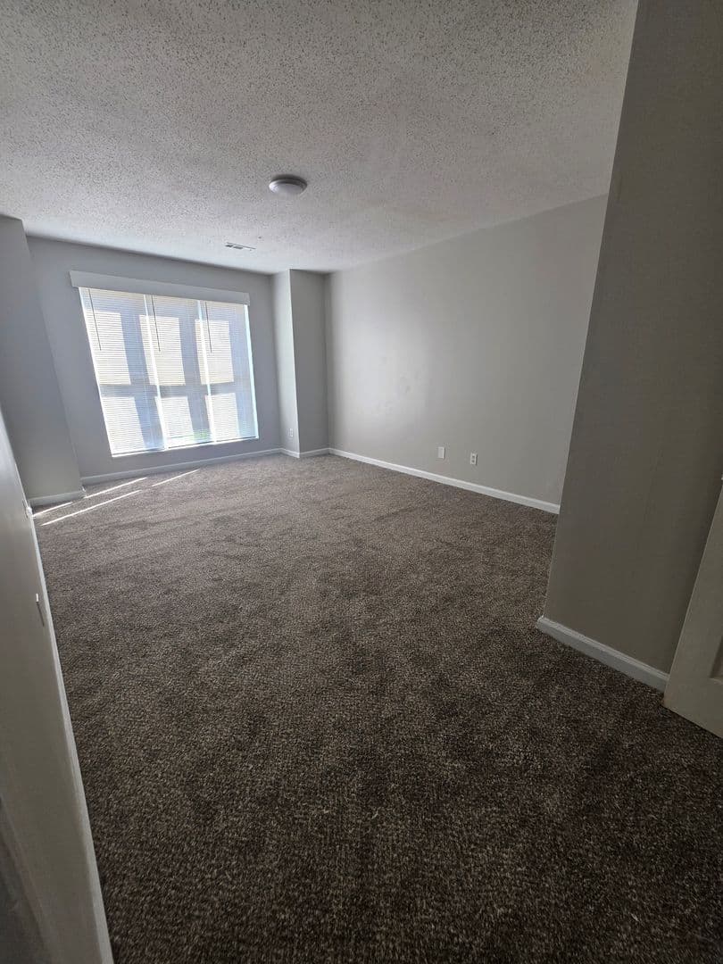 McMinnville Apartment: 227 Vinewood Rd