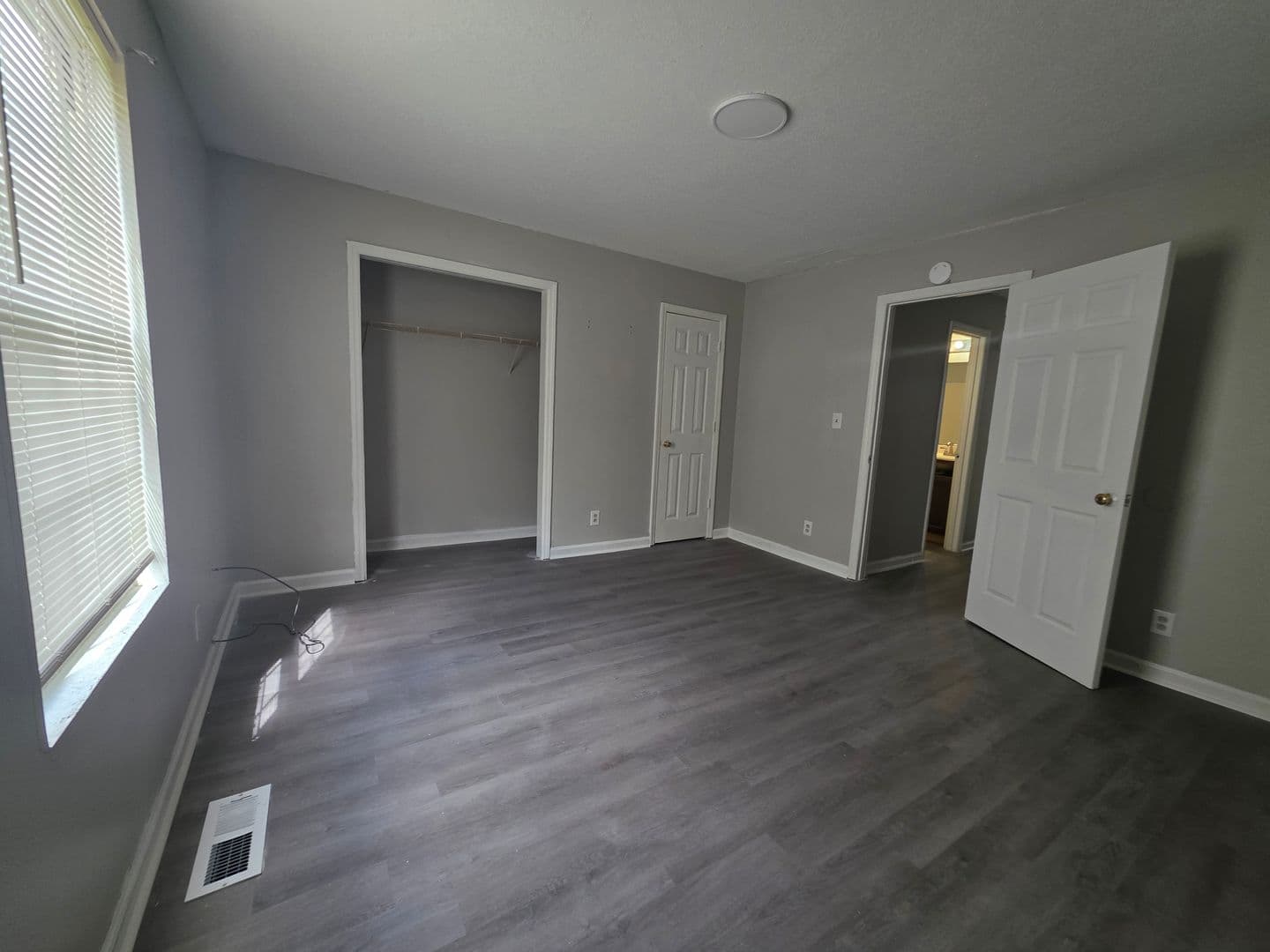 McMinnville Apartment: 227 Vinewood Rd