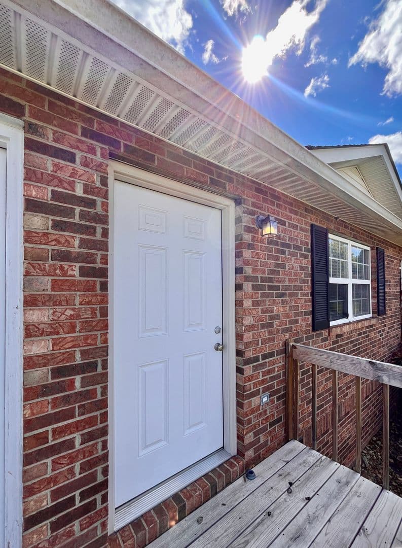 Gray Apartment: 6125 Kingsport Hwy