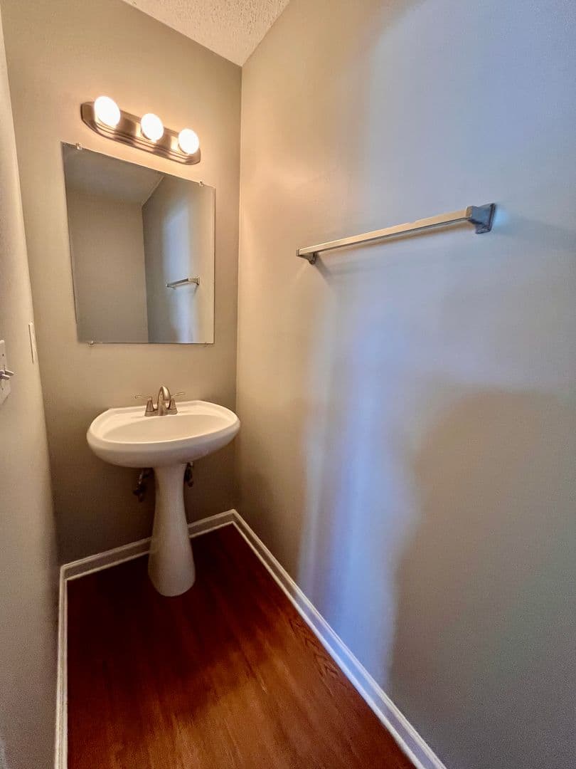 Gray Apartment: 6125 Kingsport Hwy