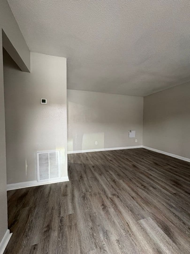 Durham Apartment: 412 E. Pilot St