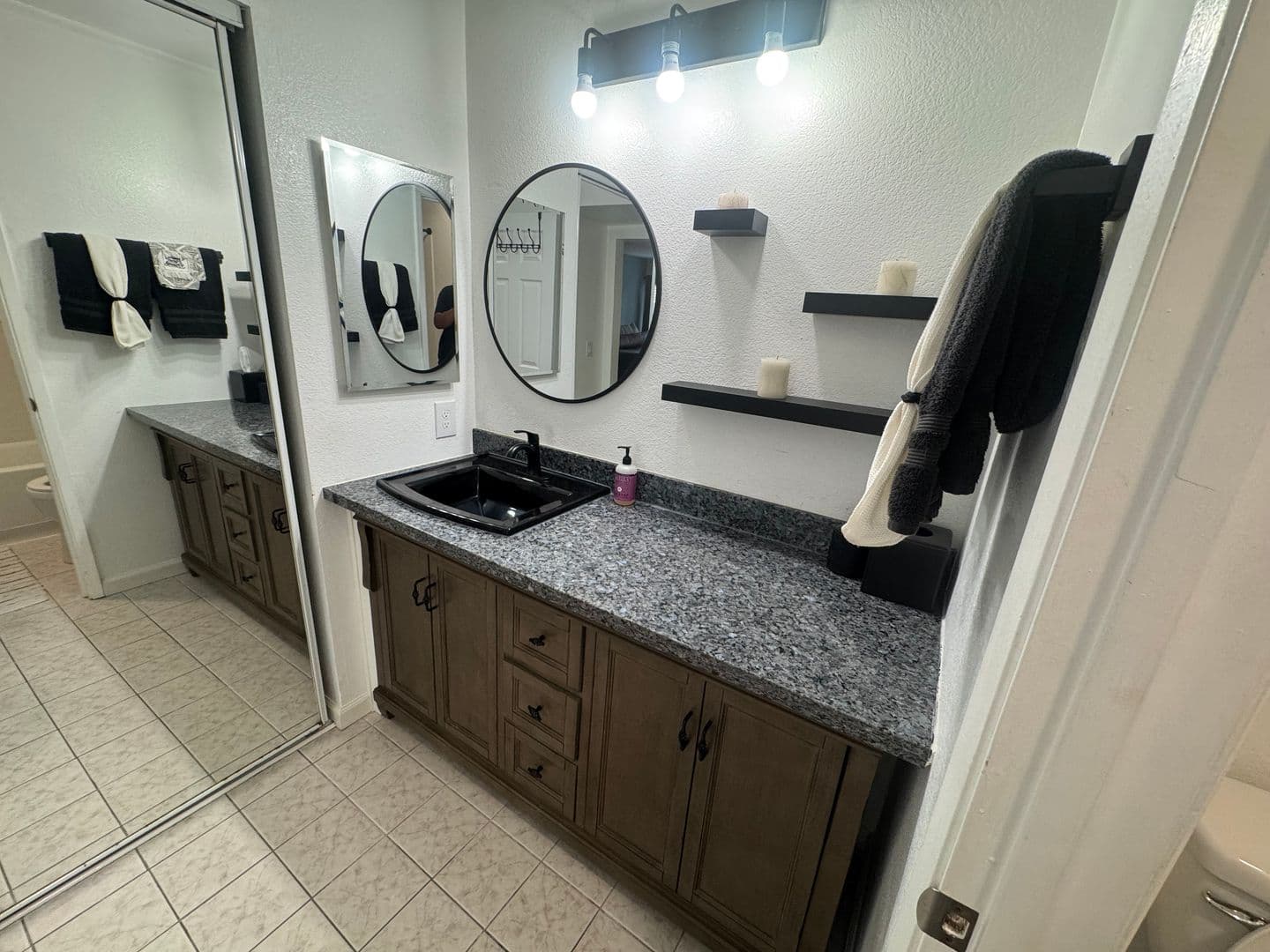 San Pablo Condo: 1000 Evergreen Terrace #1109