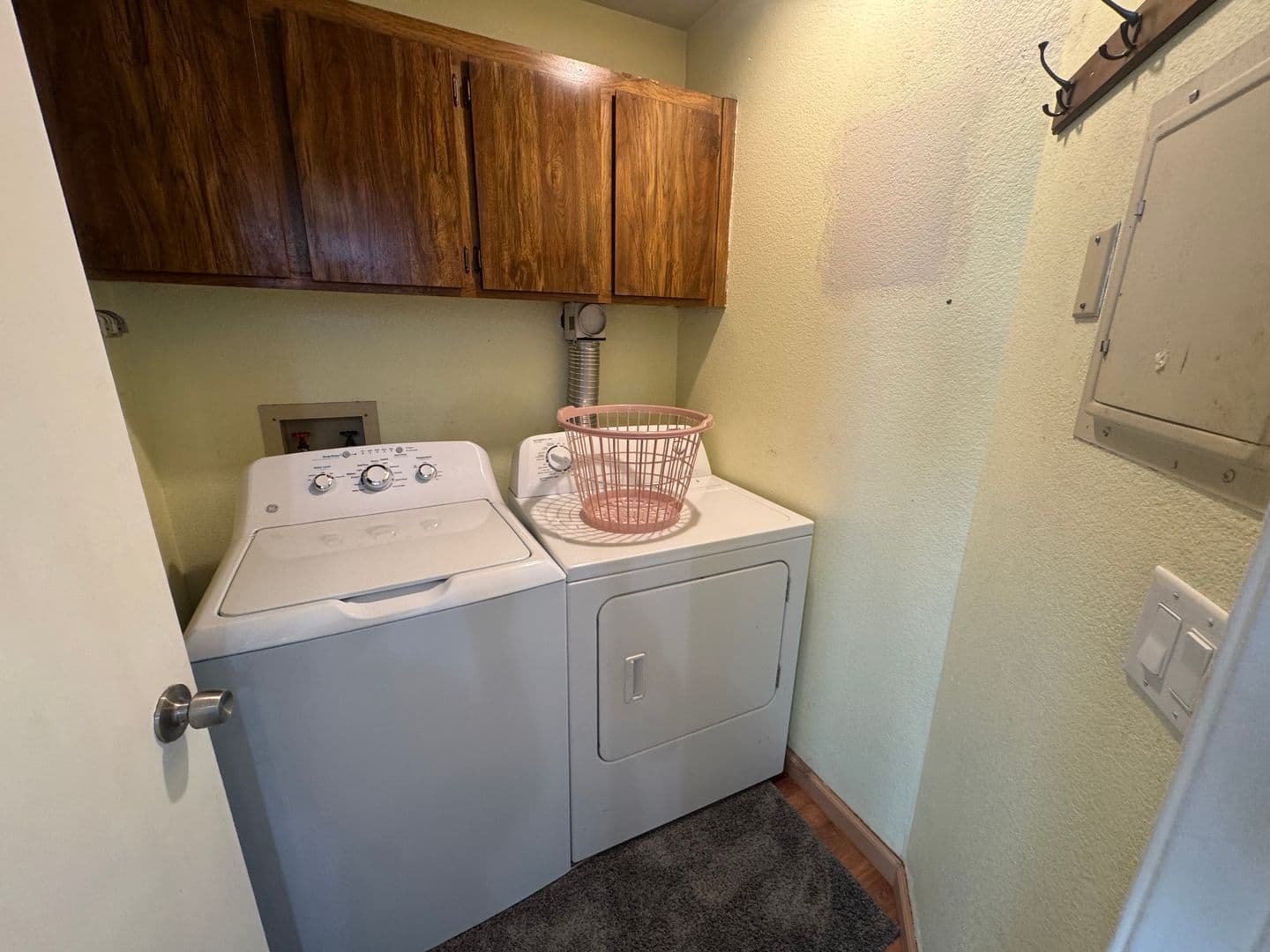 San Pablo Condo: 1000 Evergreen Terrace #1109
