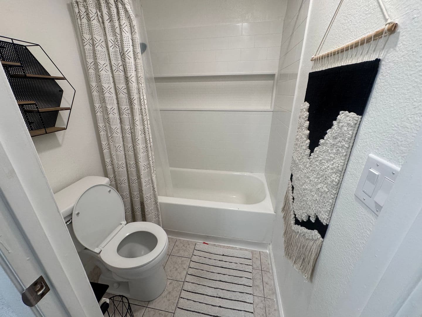 San Pablo Condo: 1000 Evergreen Terrace #1109