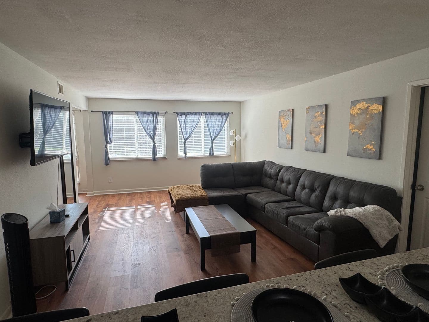 San Pablo Condo: 1000 Evergreen Terrace #1109