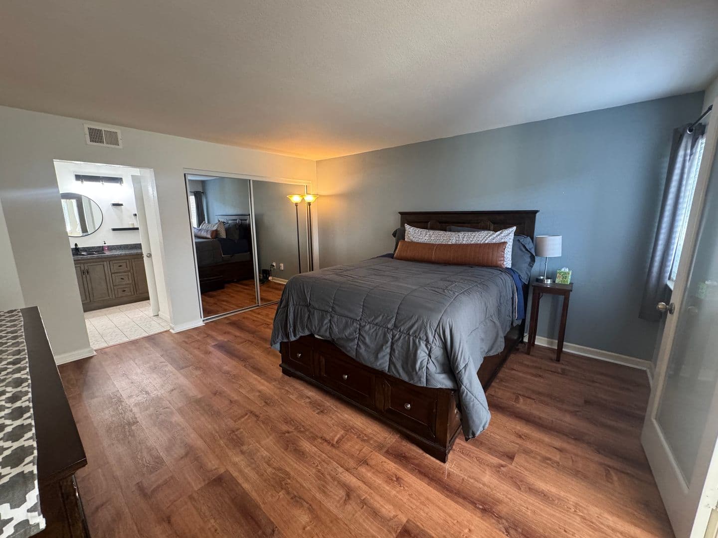San Pablo Condo: 1000 Evergreen Terrace #1109