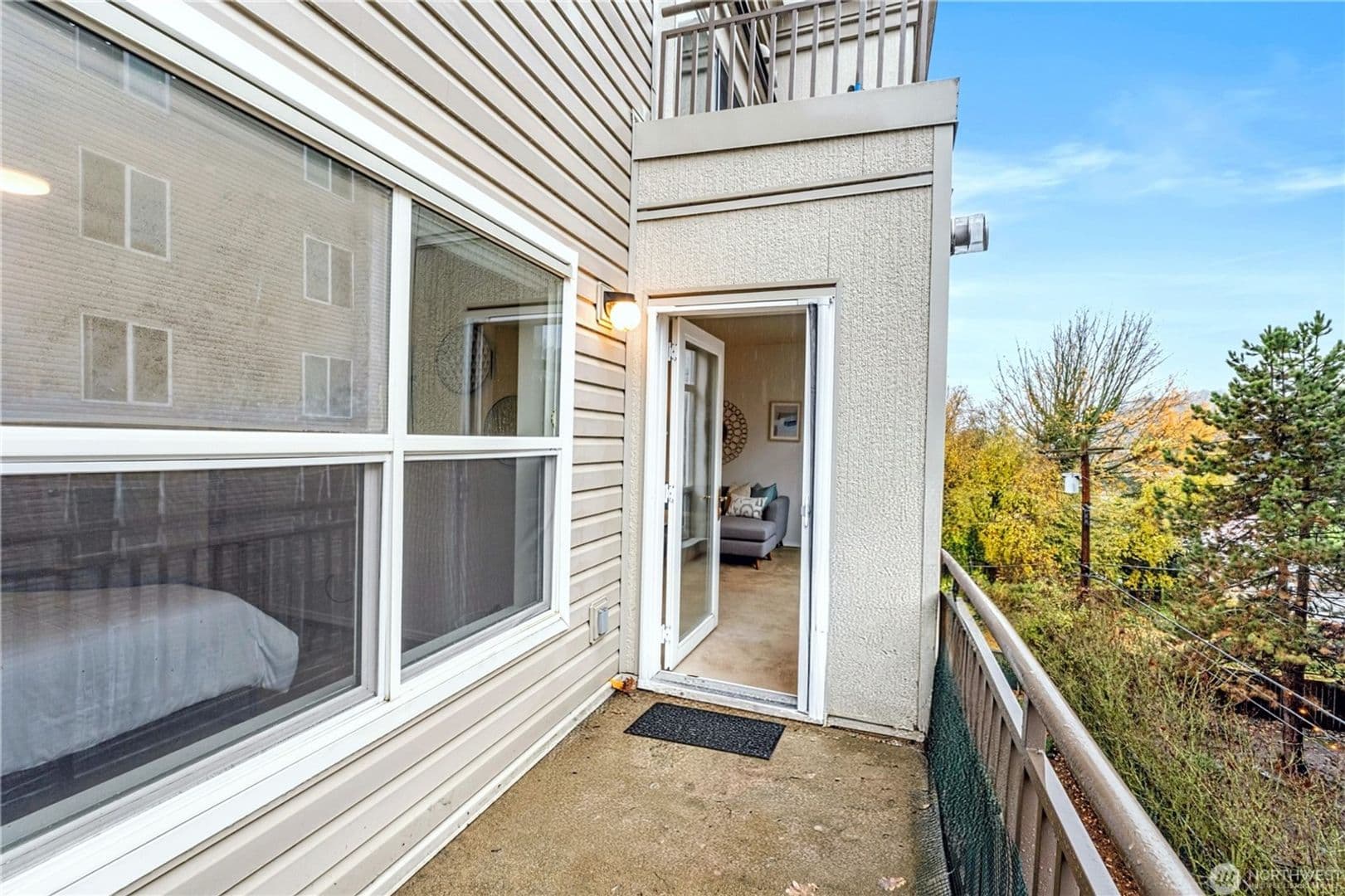 Seattle Condo: 3221 SW Avalon Way #413