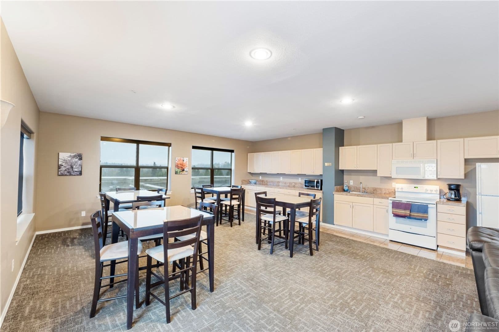 Seattle Condo: 3221 SW Avalon Way #413