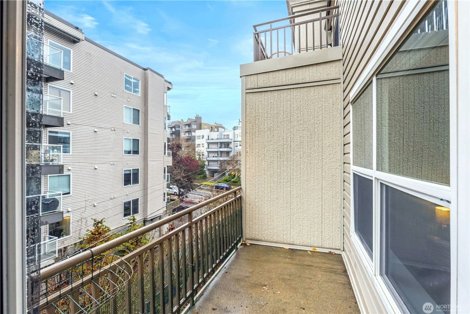 Seattle Condo: 3221 SW Avalon Way #413