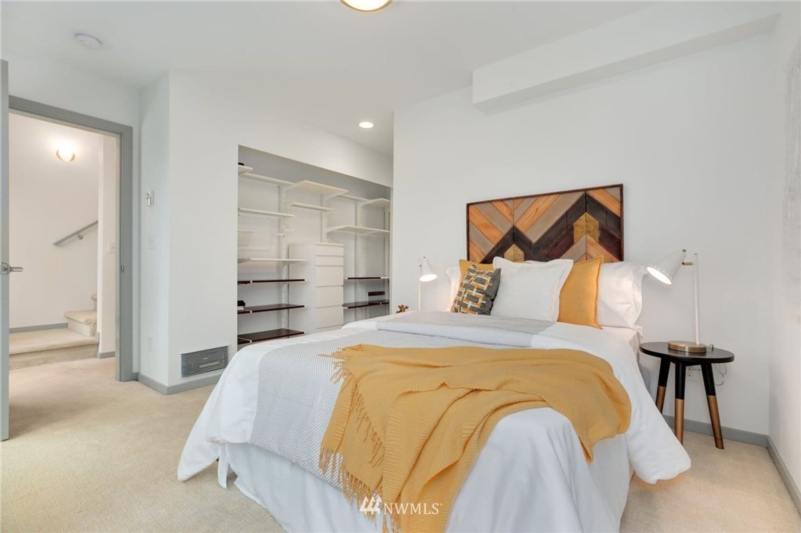Seattle House: 2011 E Denny Way C