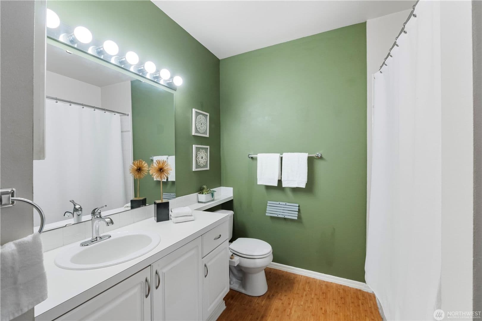 Seattle Condo: 3221 SW Avalon Way #413
