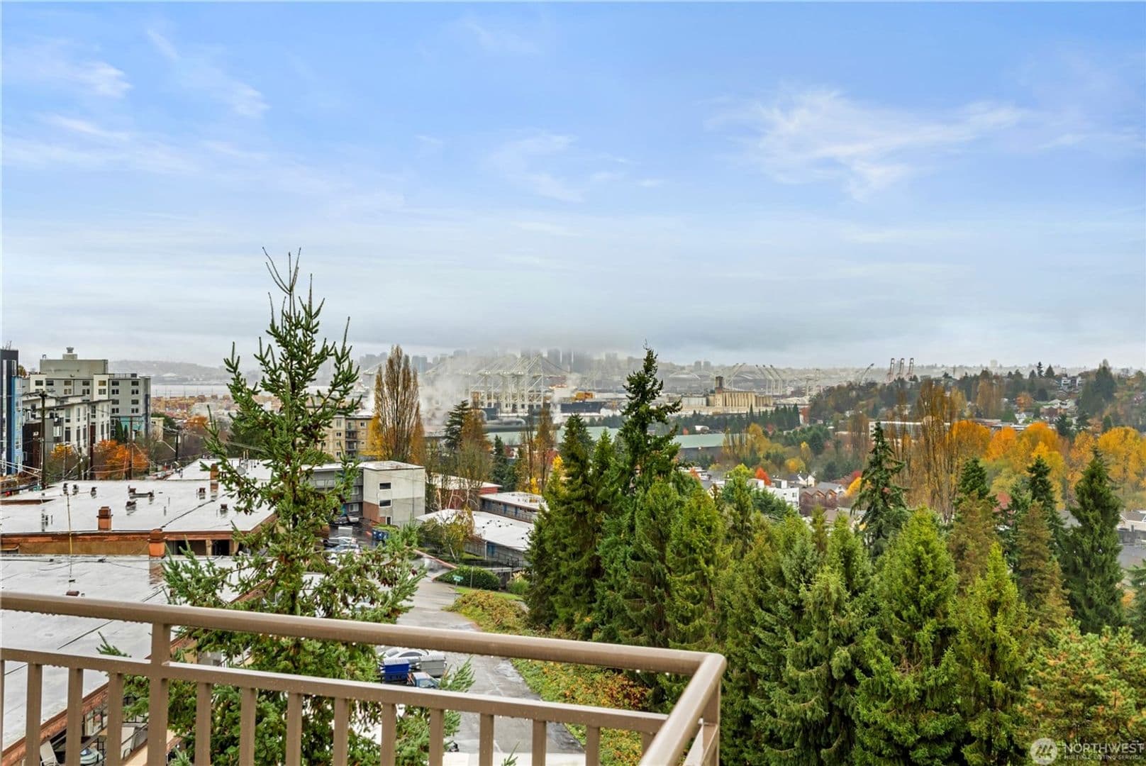 Seattle Condo: 3221 SW Avalon Way #413