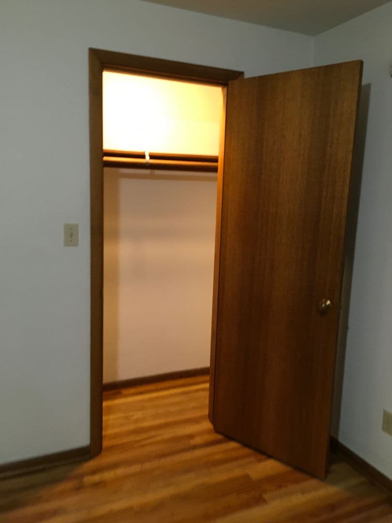 Seattle Apartment: 124 11th Avenue East