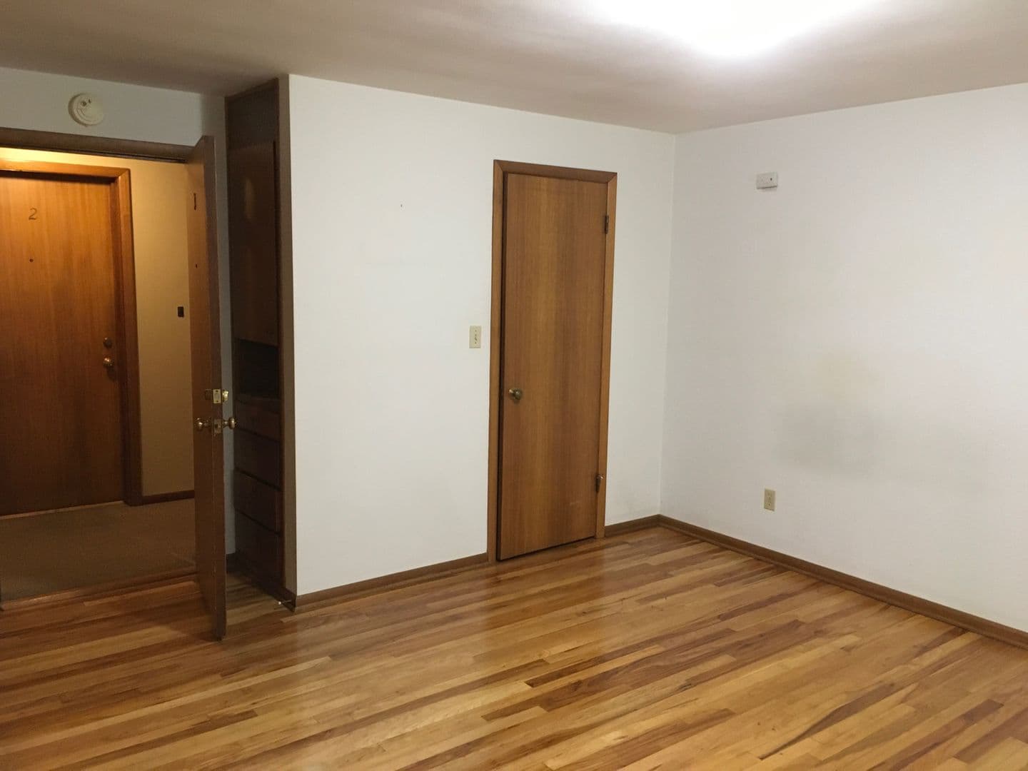 Seattle Apartment: 124 11th Avenue East