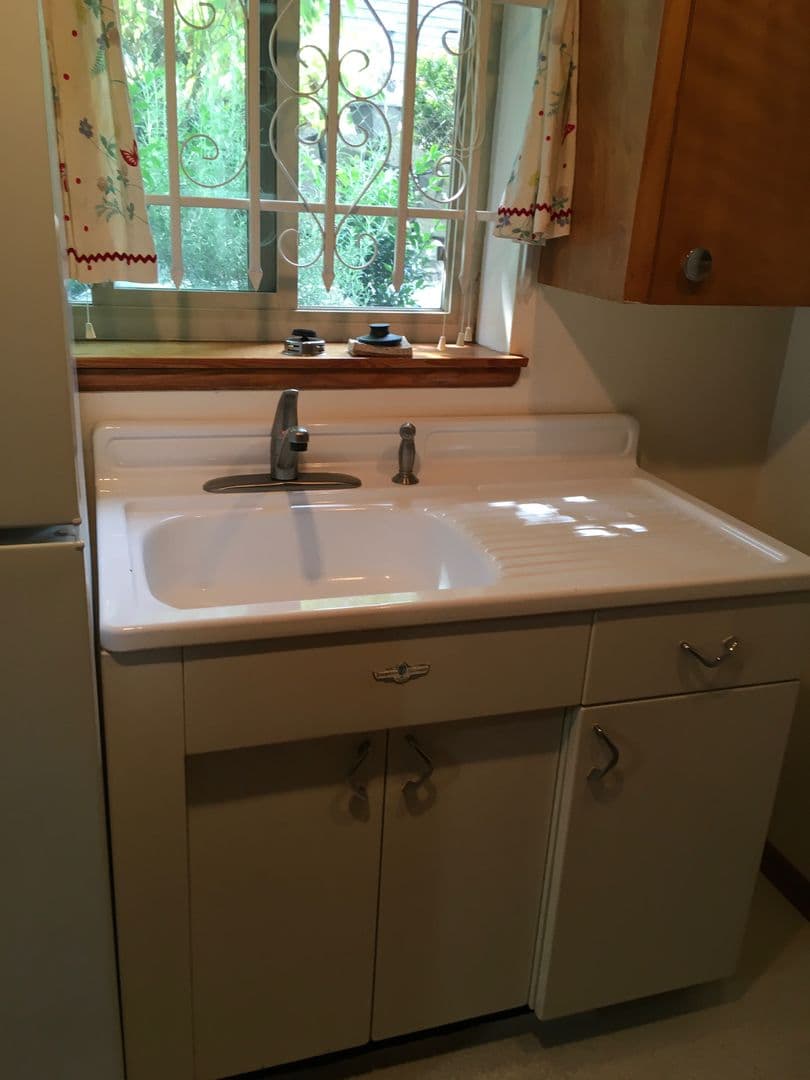 Seattle Apartment: 124 11th Avenue East