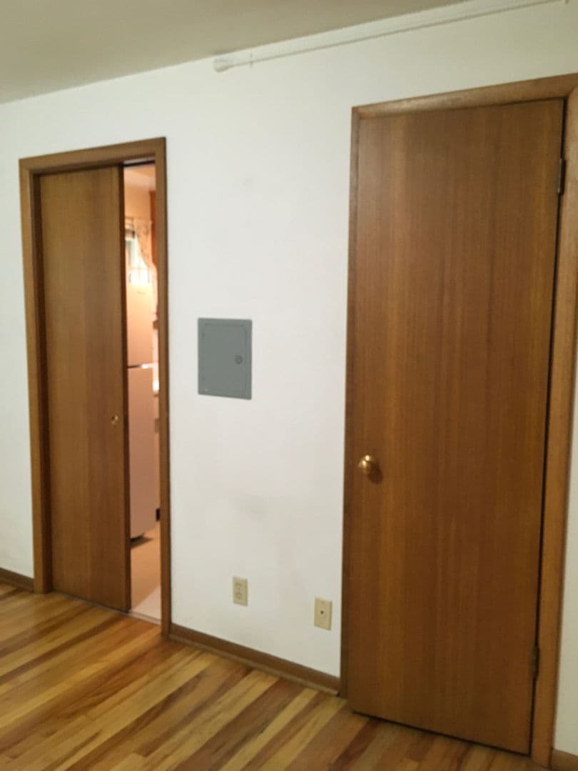 Seattle Apartment: 124 11th Avenue East