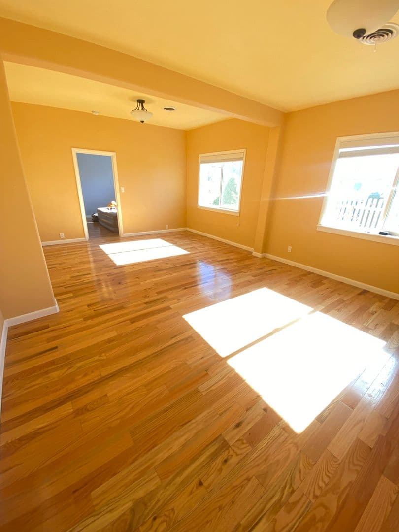 Trinidad House: 835 Robinson Ave