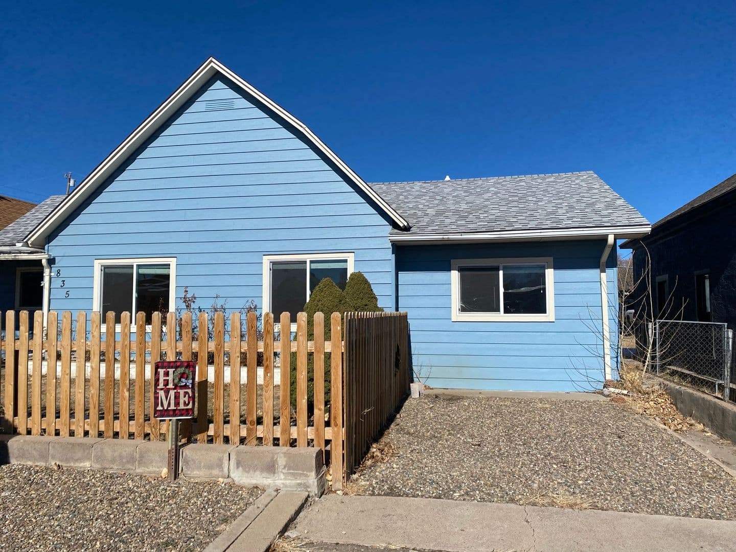 Trinidad House: 835 Robinson Ave