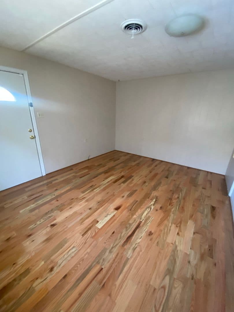 Trinidad House: 835 Robinson Ave
