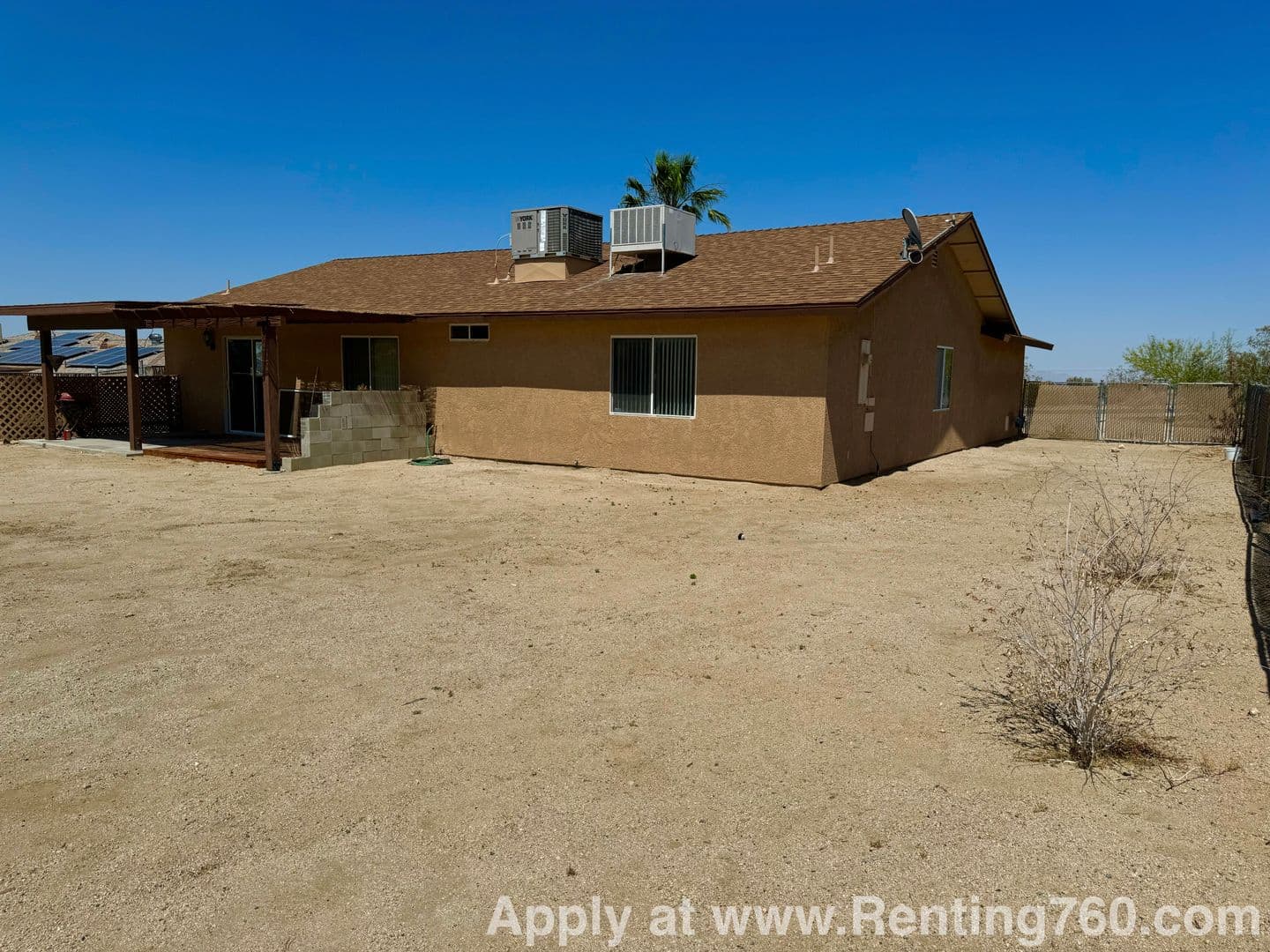 Twentynine Palms House: 6452 Timothy Ave