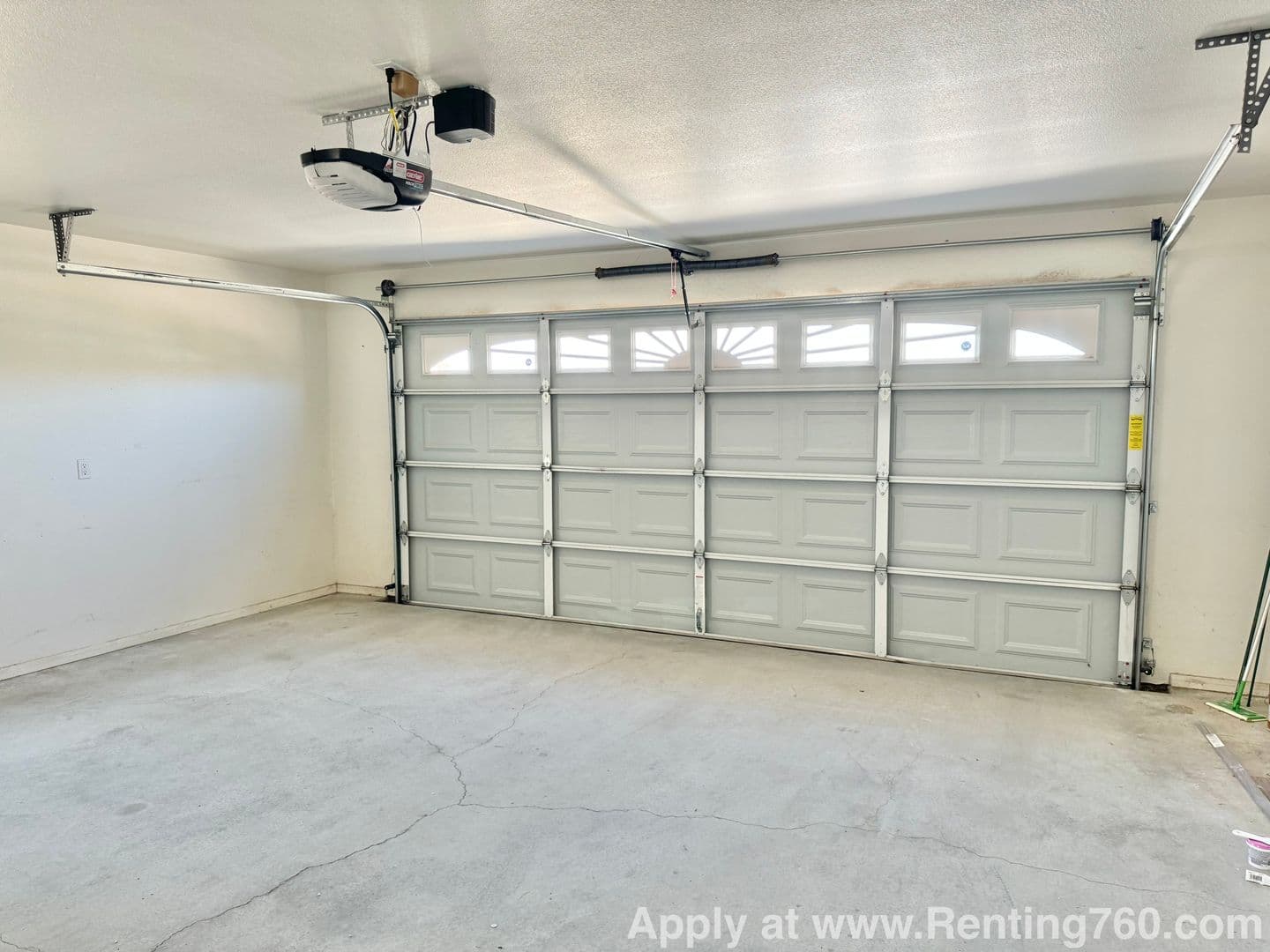 Twentynine Palms House: 6452 Timothy Ave