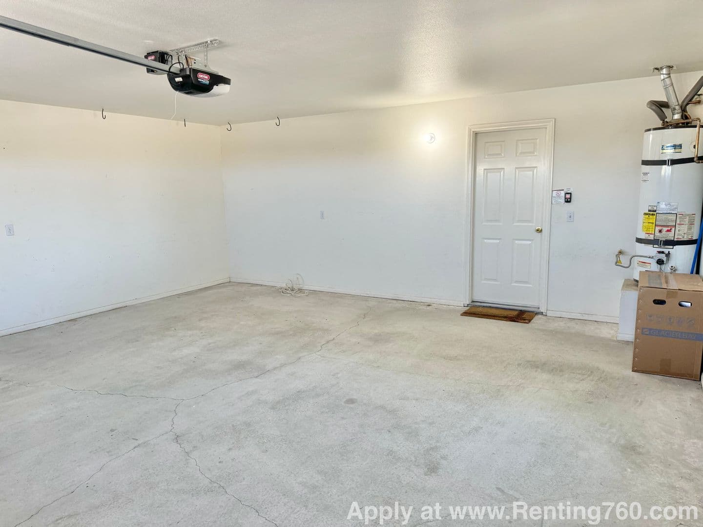 Twentynine Palms House: 6452 Timothy Ave