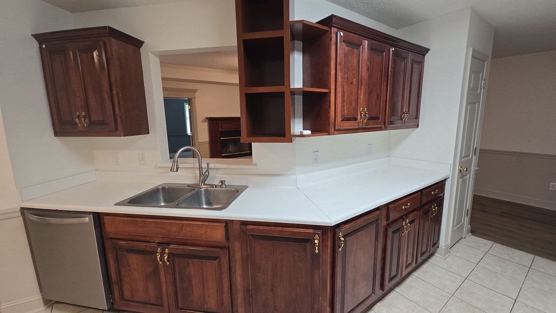 Hinesville House: 1108 Montclair Drive