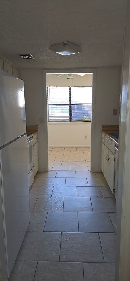 Hinesville House: 601 Tupelo Trail