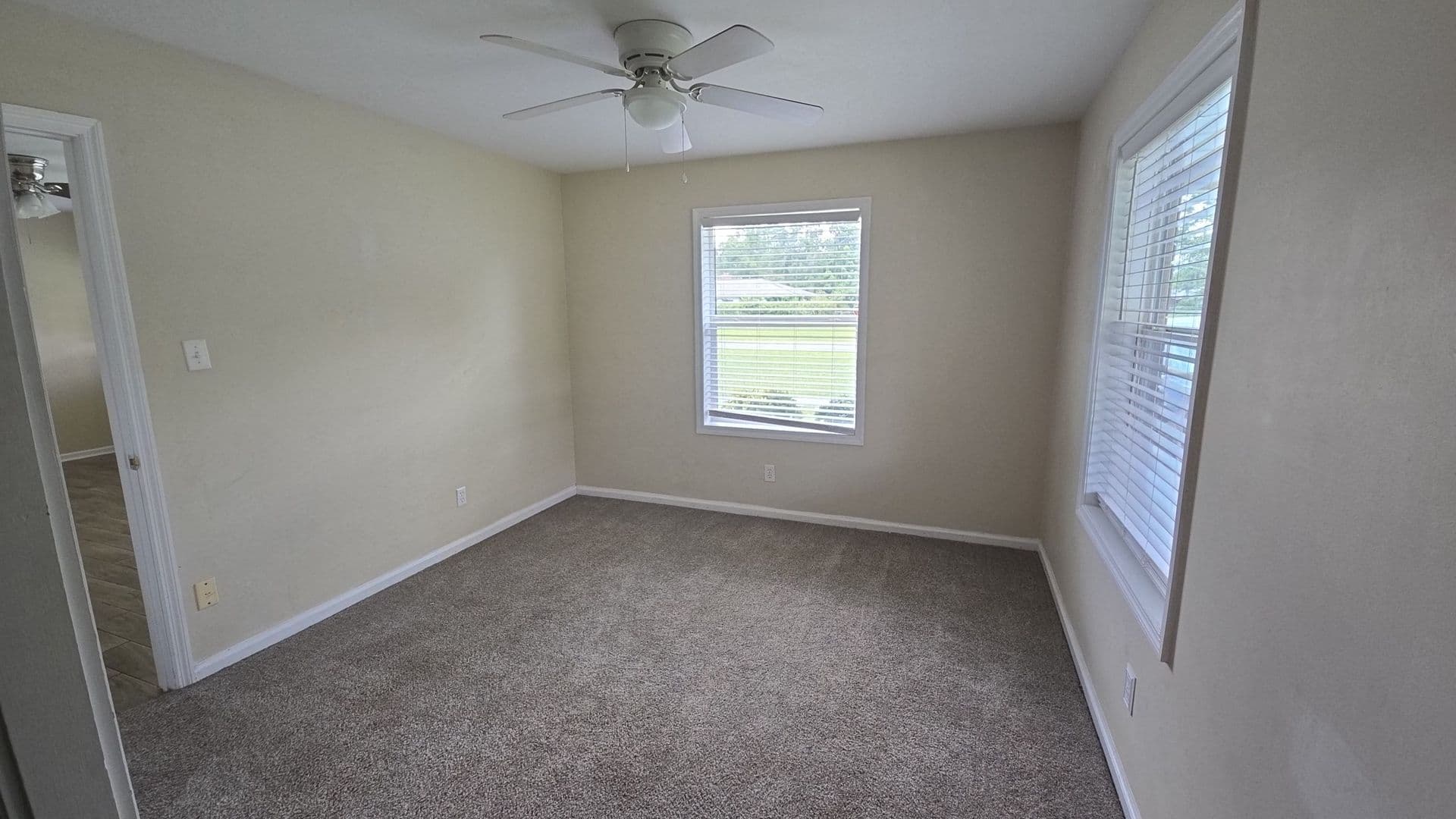 Hinesville House: 11 Elm Street