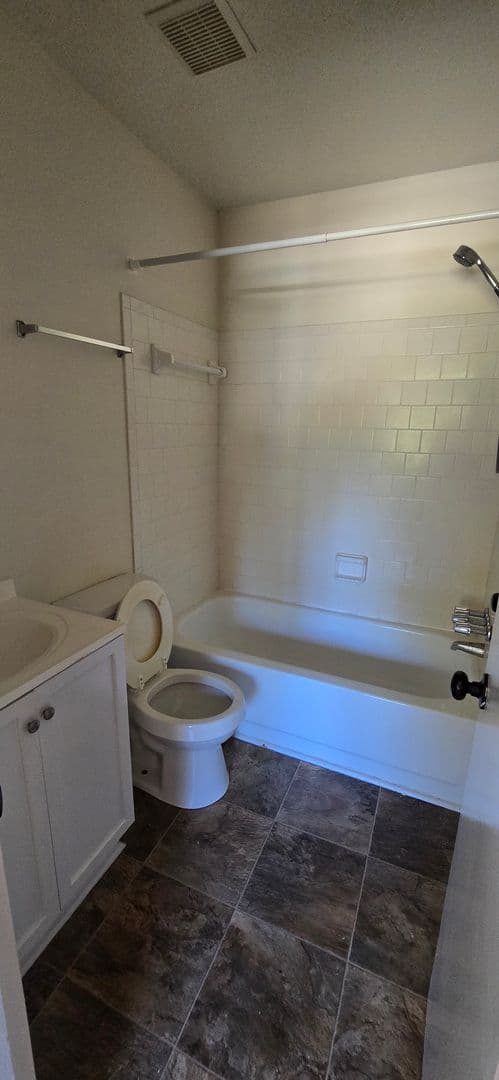 Hinesville House: 601 Tupelo Trail