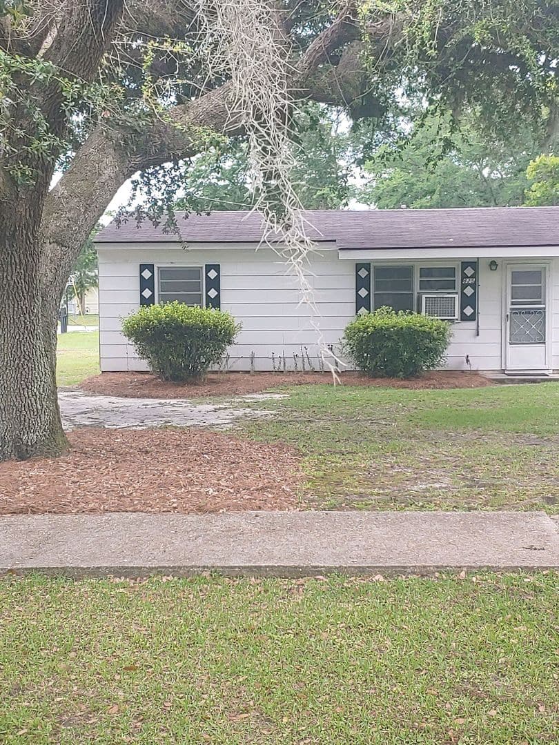 Hinesville House: 825 Olmstead Drive