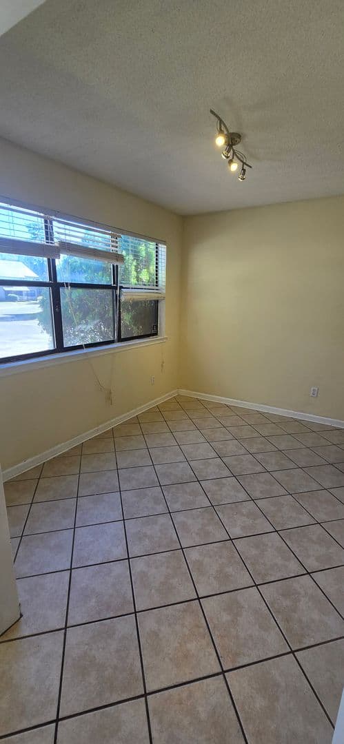 Hinesville House: 601 Tupelo Trail