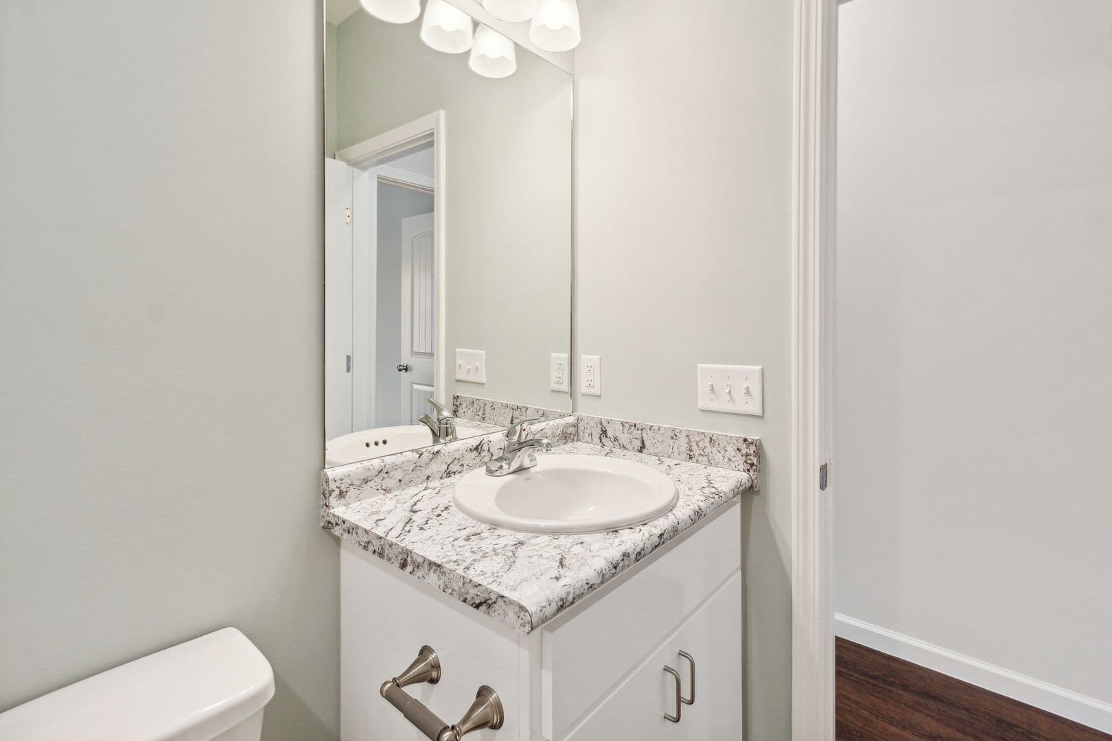 Hinesville Apartment: 905 Olmstead Rd