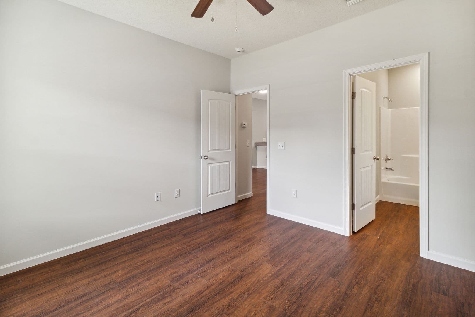 Hinesville Apartment: 905 Olmstead Rd