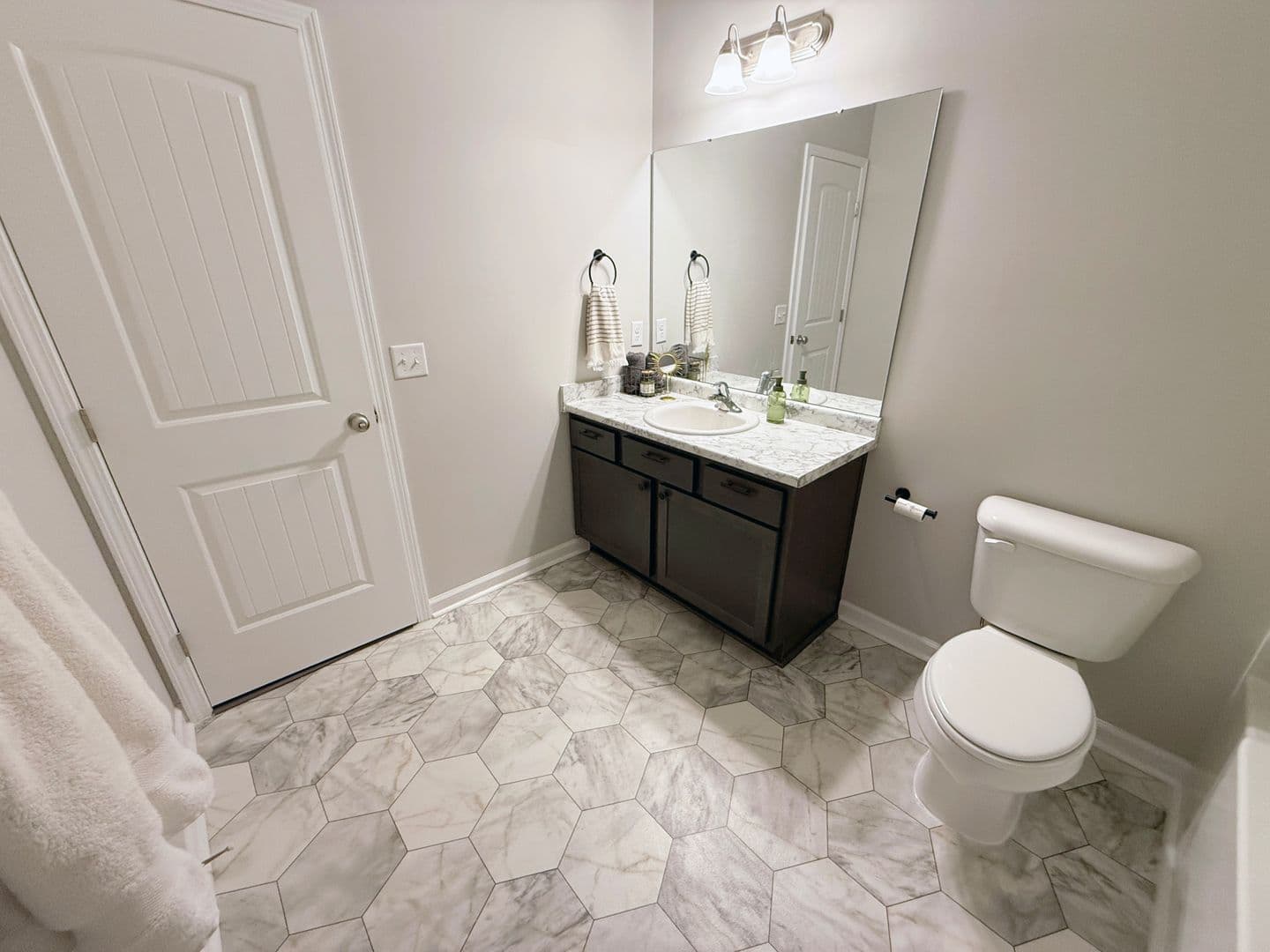 Hinesville House: 219 Herty Lane