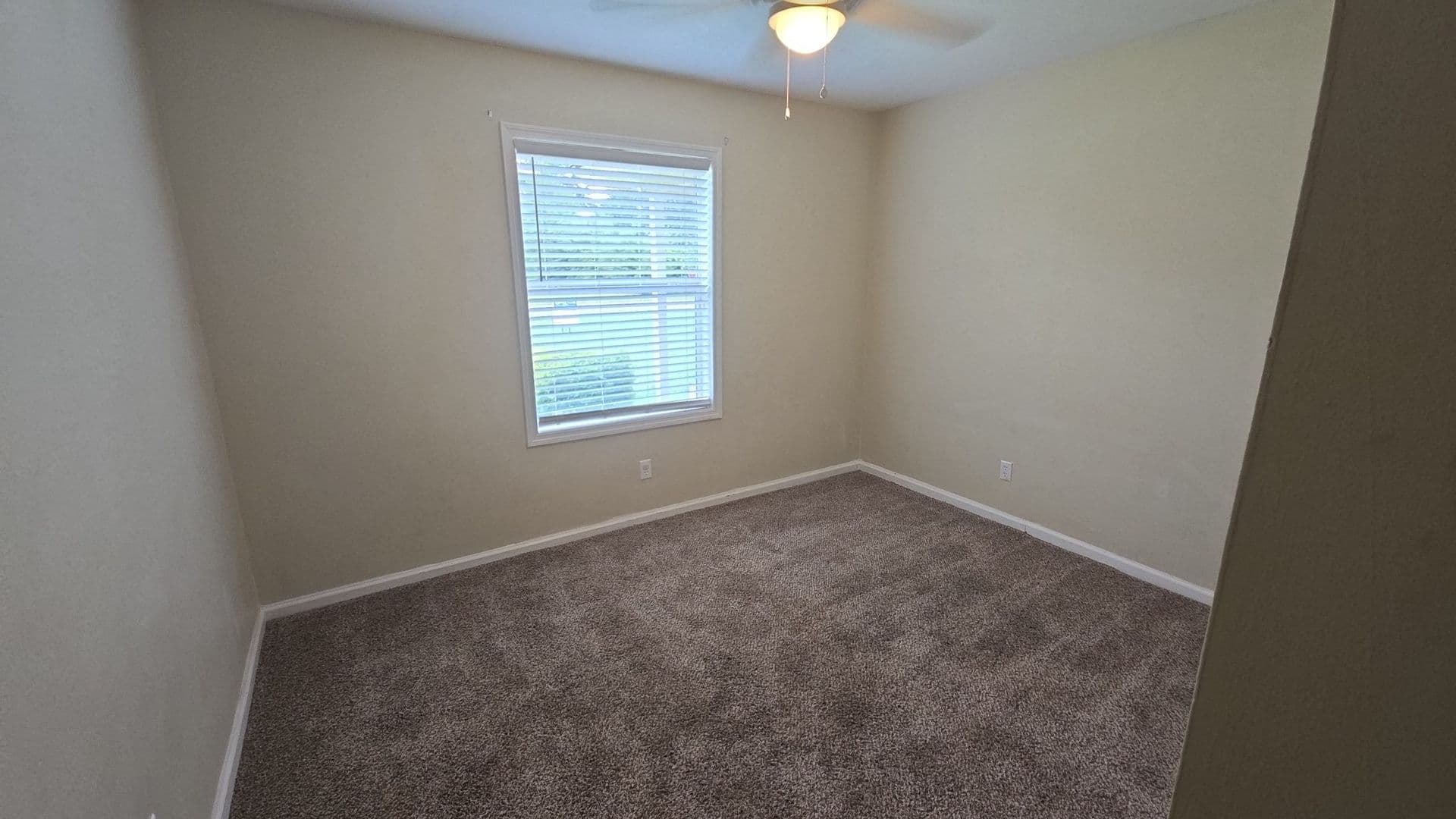 Hinesville House: 11 Elm Street
