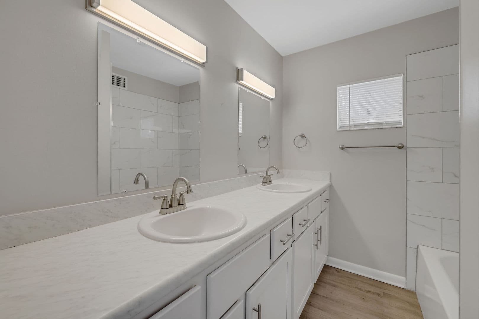 Jacksonville Apartment: 3420 University Blvd S
