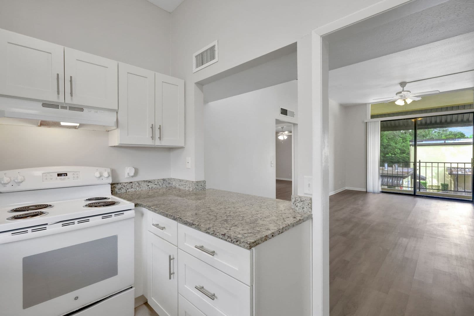 Jacksonville Apartment: 3420 University Blvd S