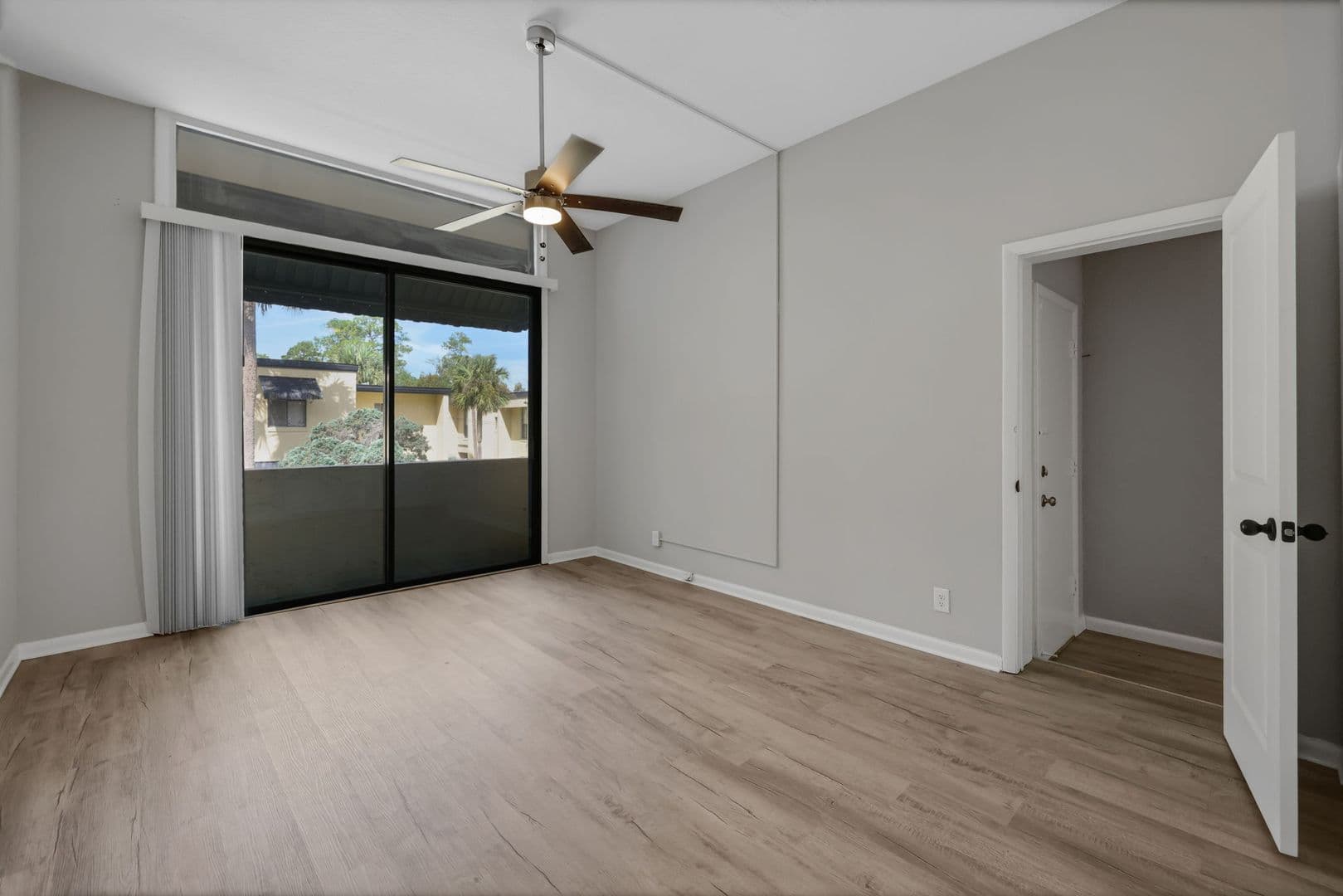 Jacksonville Apartment: 3420 University Blvd S