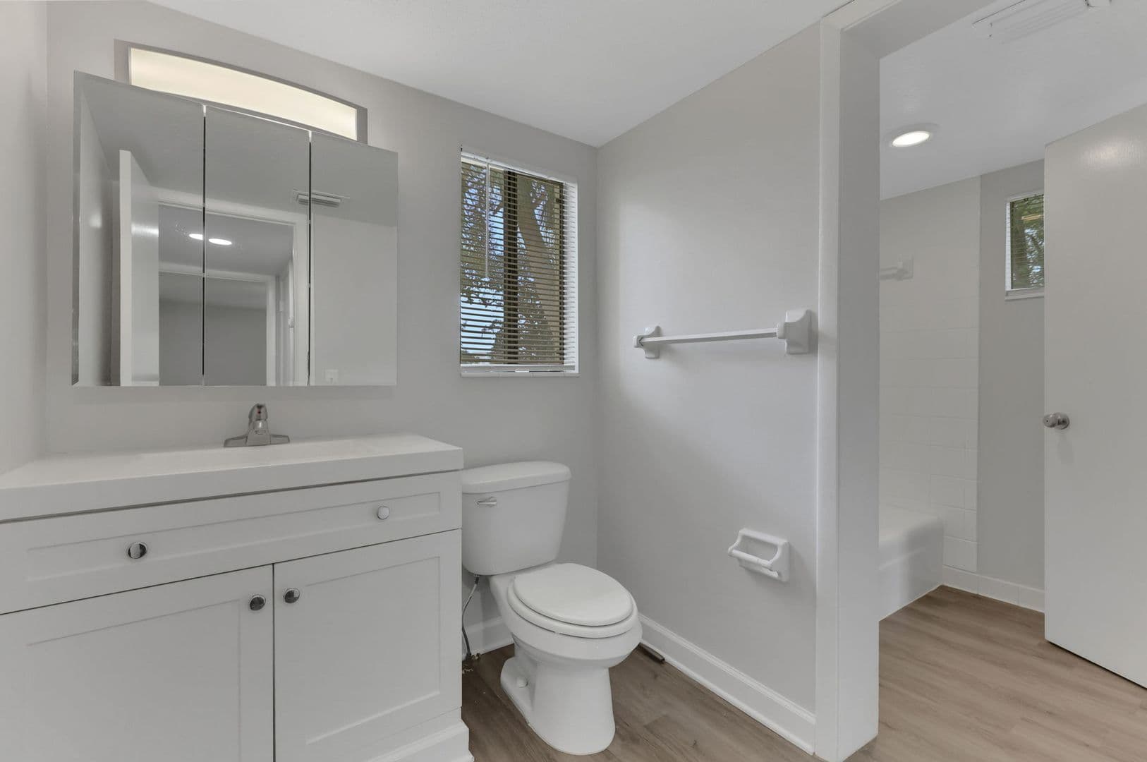 Jacksonville Apartment: 3420 University Blvd S