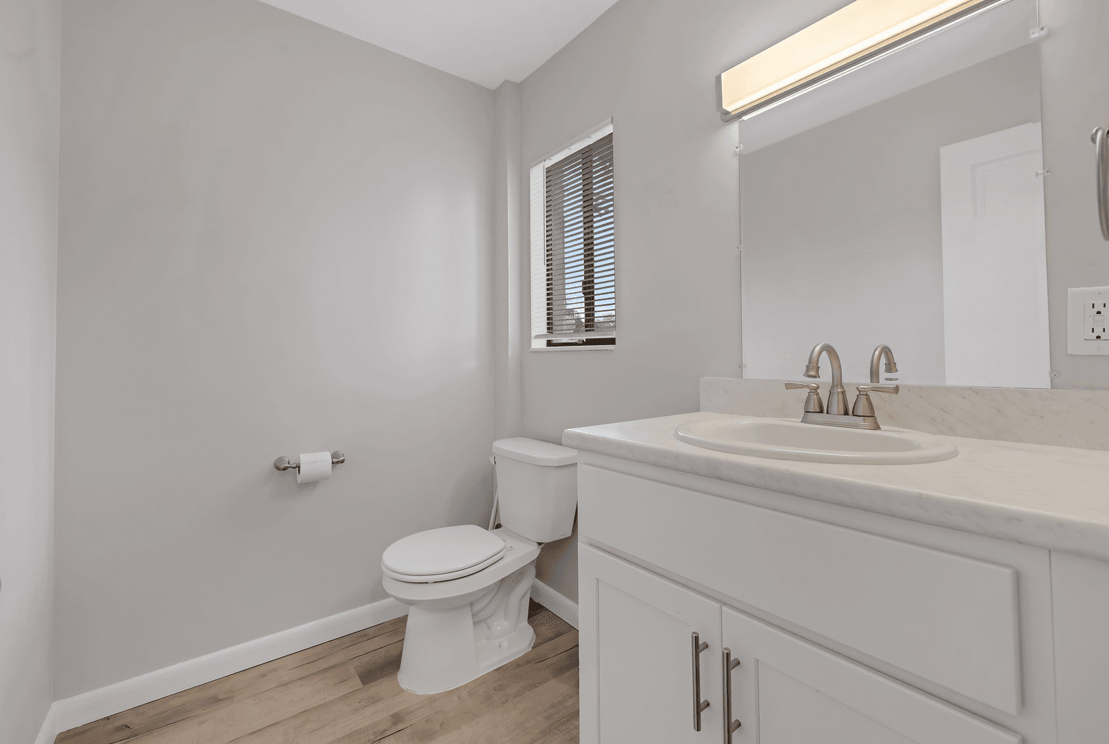 Jacksonville Apartment: 3420 University Blvd S