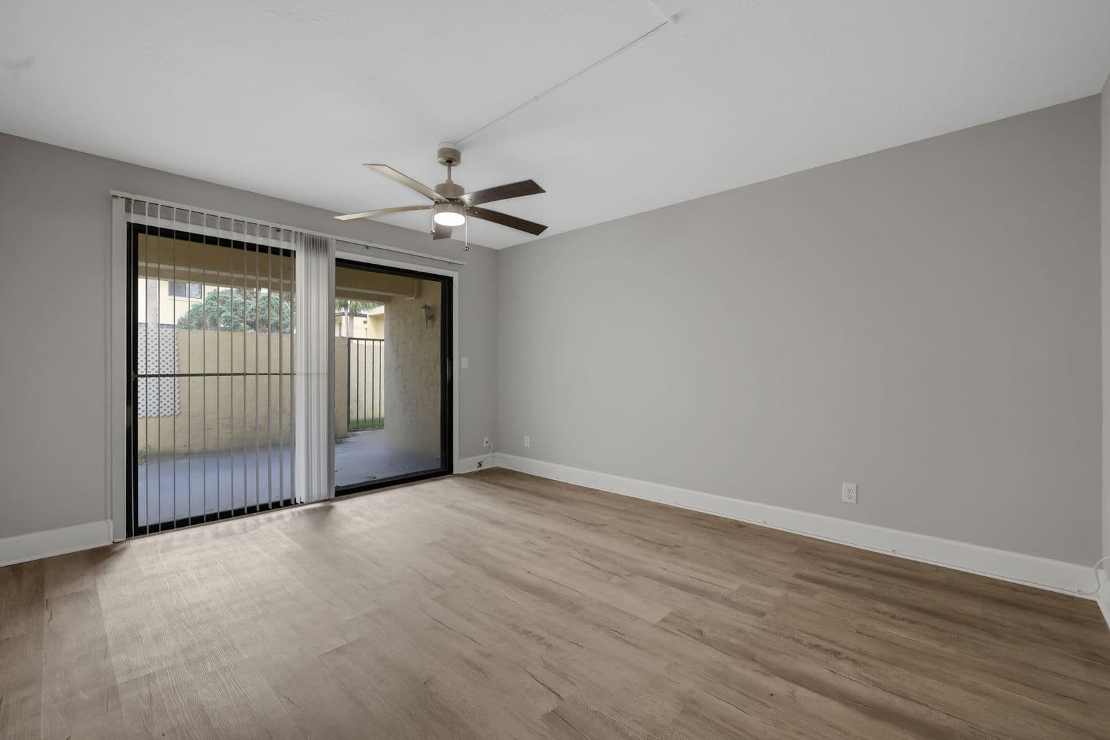 Jacksonville Apartment: 3420 University Blvd S