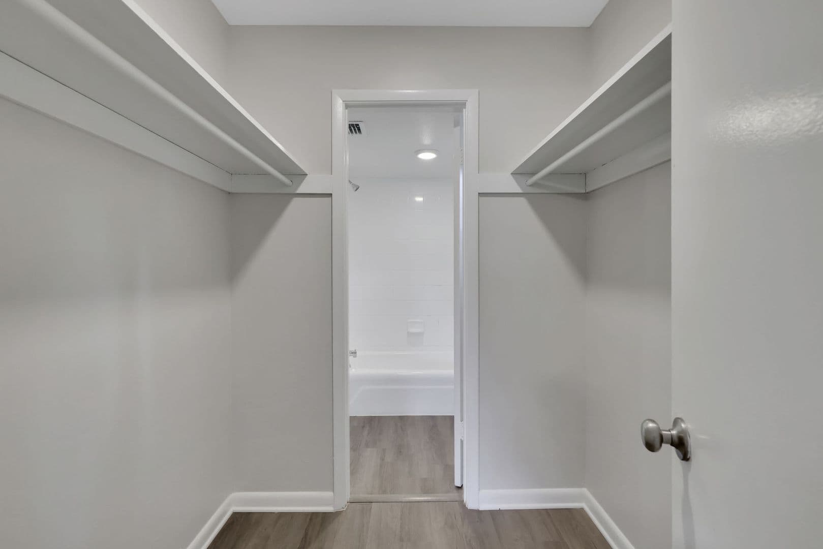 Jacksonville Apartment: 3420 University Blvd S