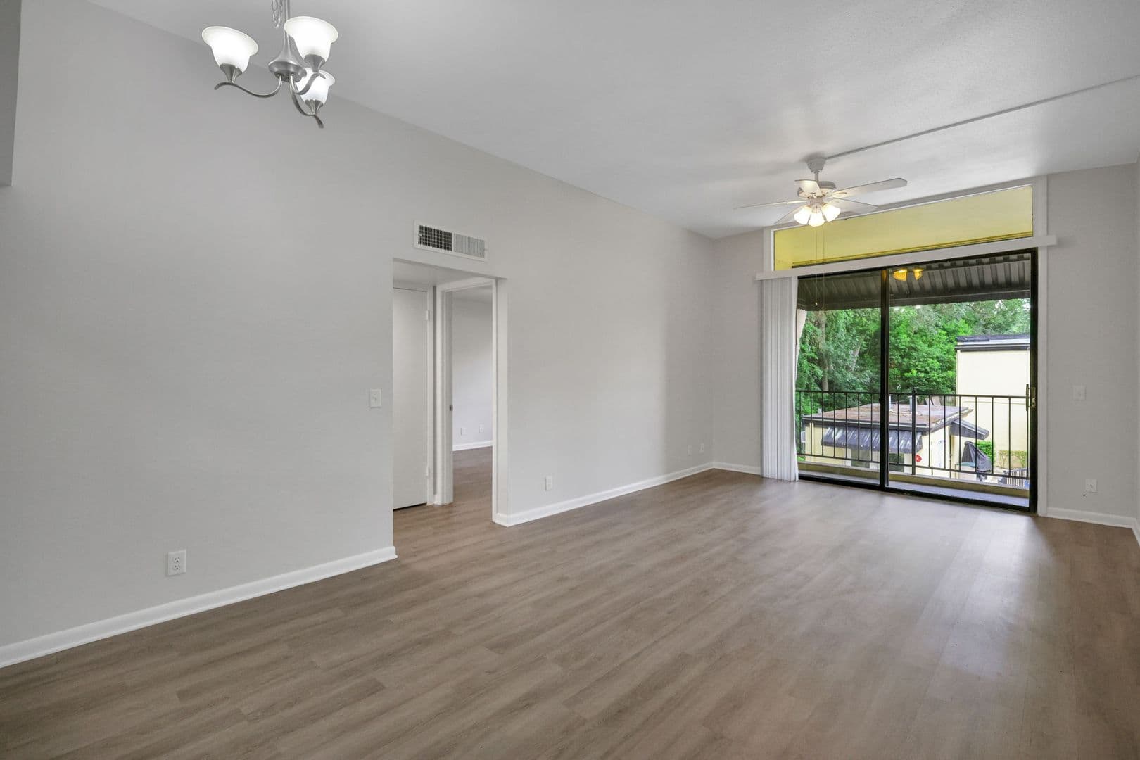 Jacksonville Apartment: 3420 University Blvd S