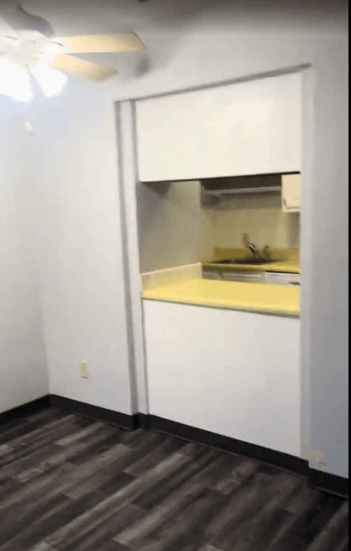 Jefferson City Apartment: 4627 Shepherd Hills Road