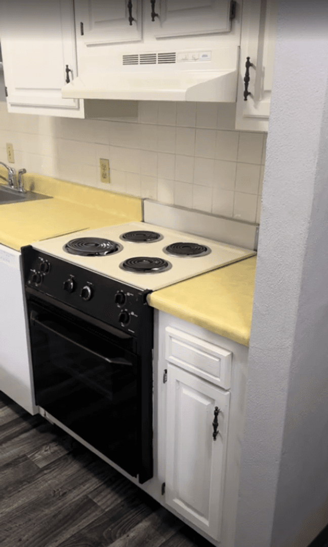 Jefferson City Apartment: 4627 Shepherd Hills Road