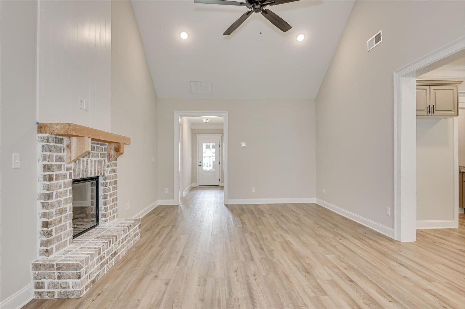 Evans House: 136 Tanager Lane