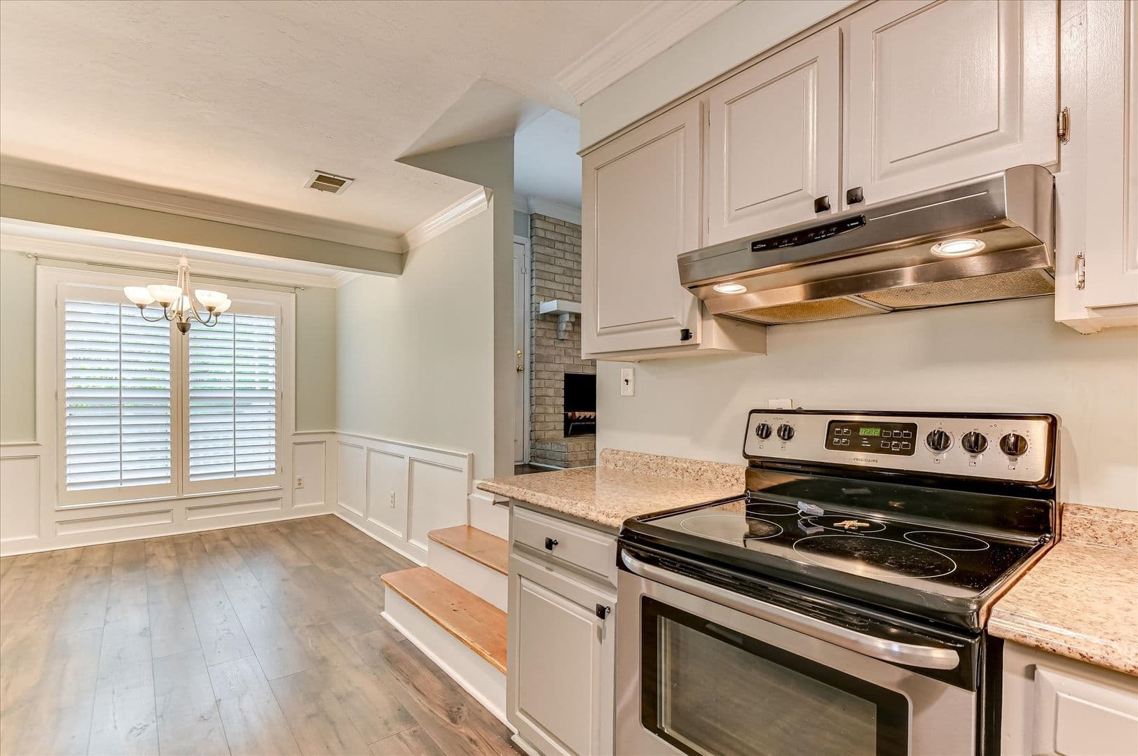 Martinez House: 230 Ronstadt Drive