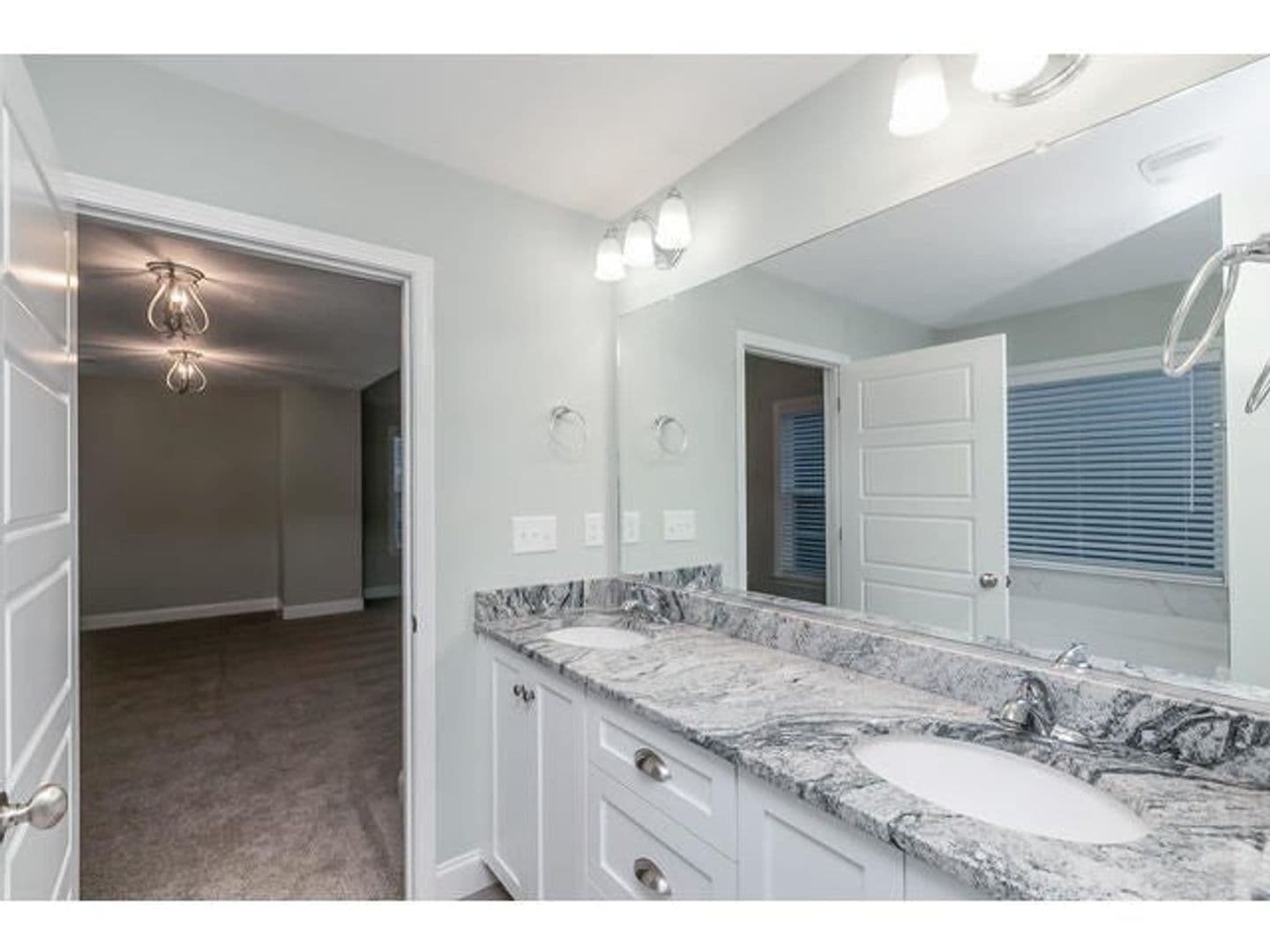 Evans House: 210 Palisade Ridge